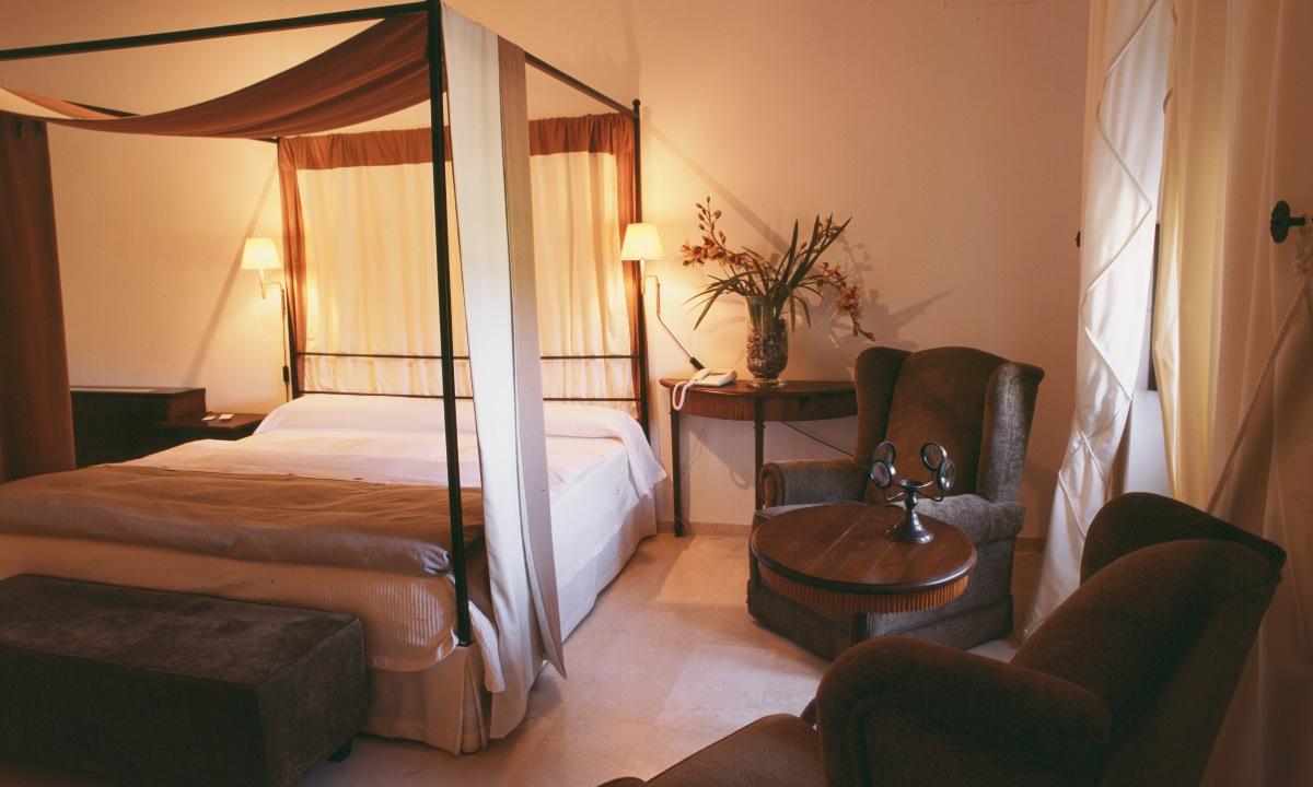 Habitación Júnior Suite  Hospedería del Monasterio de Rueda Sástago Habitación Júnior Suite  Hospedería del Monasterio de Rueda Sástago